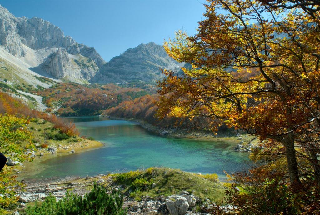 Skrcko Jezero, Durmitor National Park (Montenegro Tourist Office)